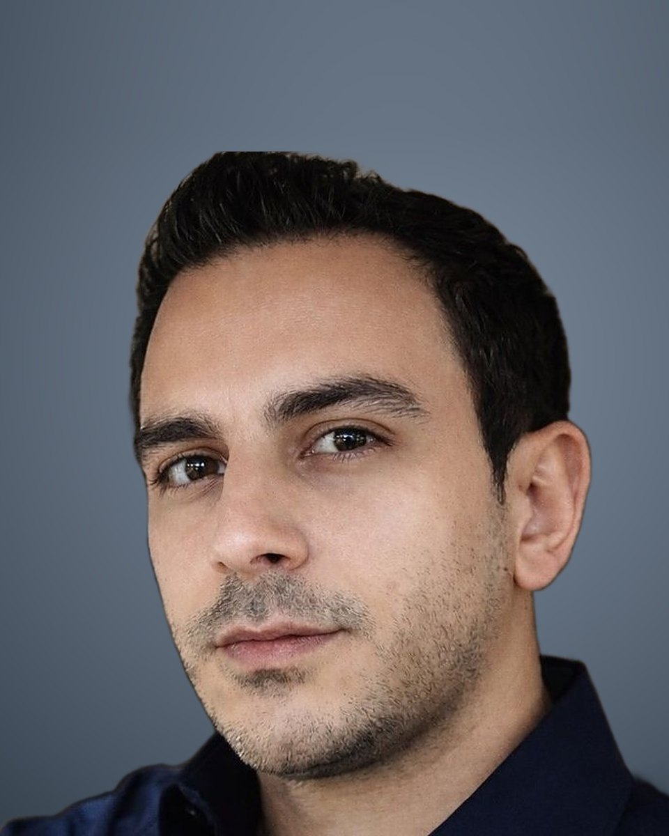 Portrait of Daly Babay, founder and CEO of Talent Alliance Hub